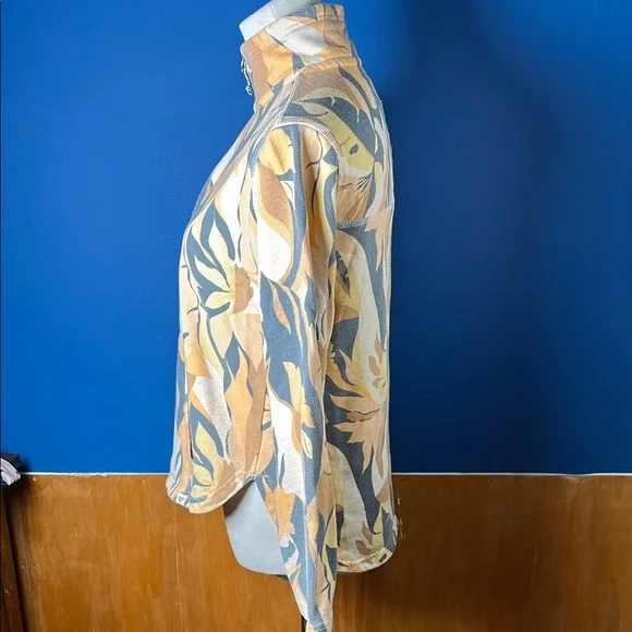 Floral Quarter-Zip Pullover - Picture 5 of 9